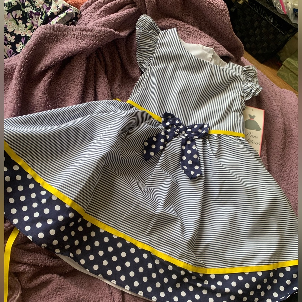 Girls dress